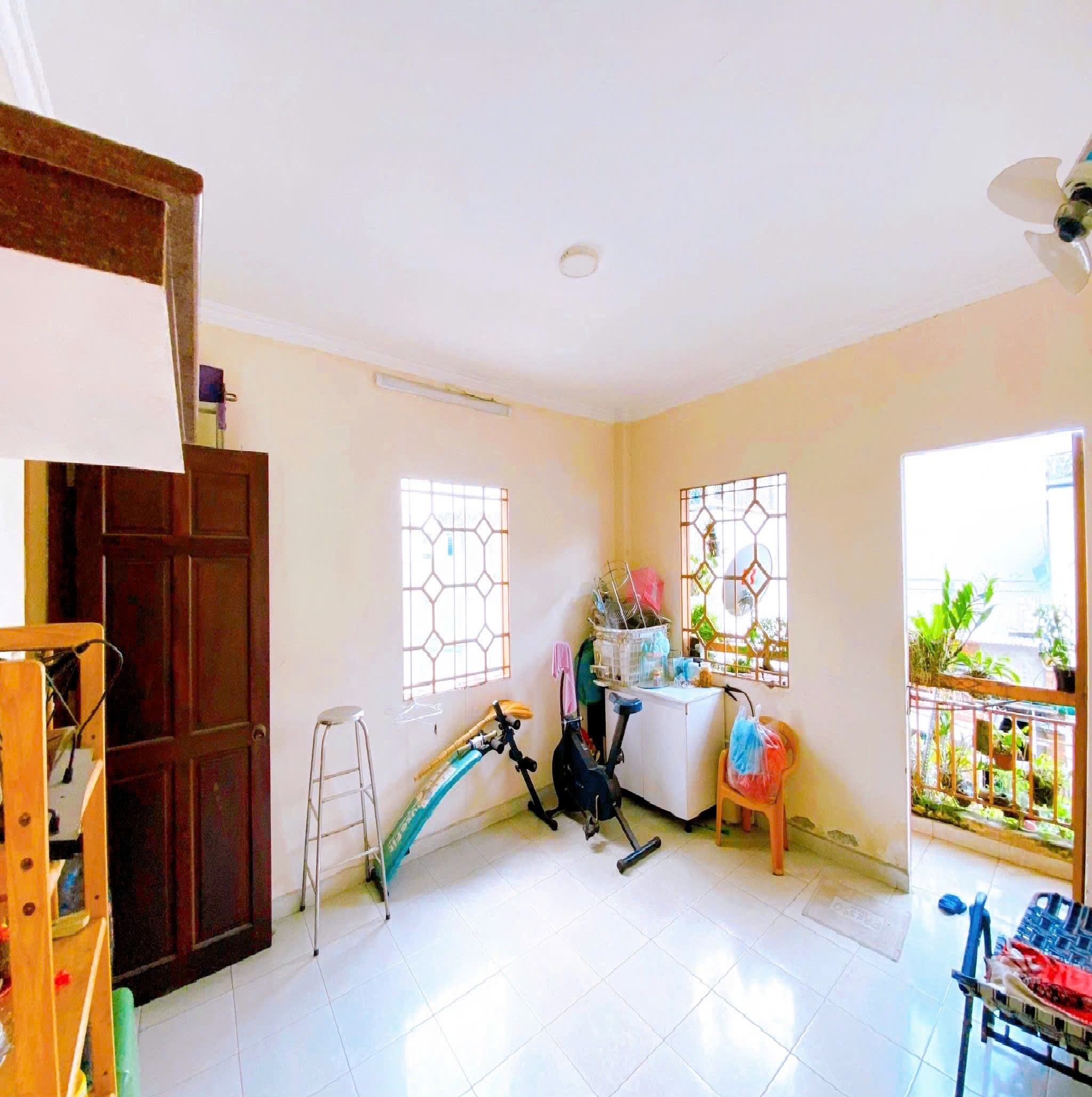 Bán nhà hẻm Lạc Long Quân, QUẬN TÂN BÌNH, Diện tích vuông vức 3.4 x 12.45 m, Giá 6.65 tỷ - Ảnh 1